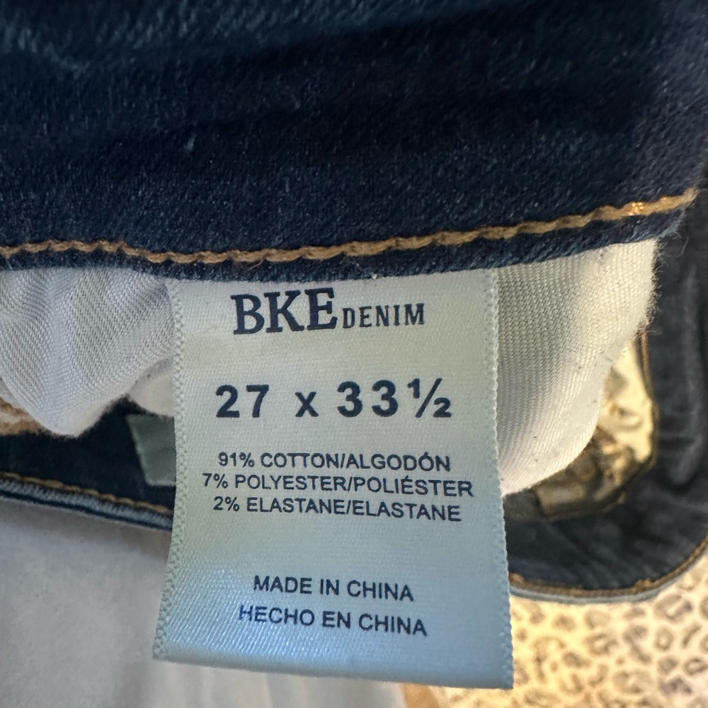 BKE - Mid Rise, Distressed, Flare Jeans - Size 27 Long - Picture 6 of 6